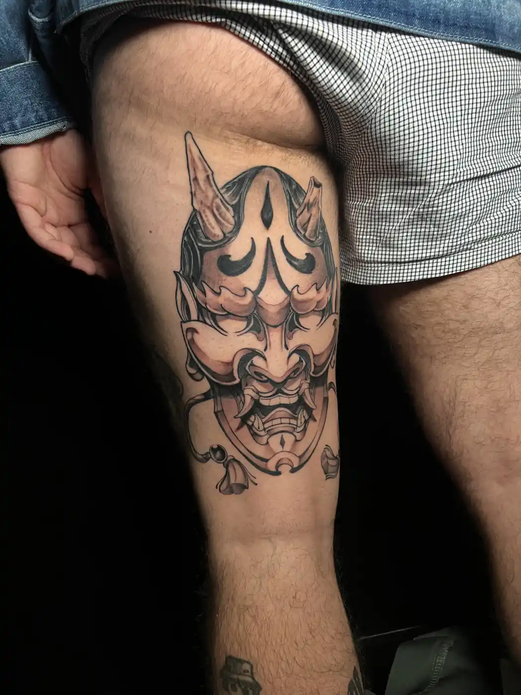 Tatouage japonais noir et gris signé Mr Yoh